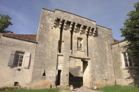 Flavigny-sur-Ozerain, le Village préféré des Français 2013 ?