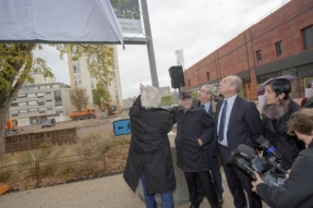 François REBSAMEN lance les travaux de restructuration de la place de Fontaine d'Ouche