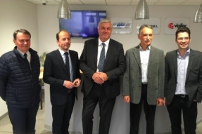Développement économique, François Sauvadet visite TEB à Corpeau
