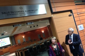 La salle du conseil communautaire du Grand Dijon porte désormais le nom d'Alain Millot