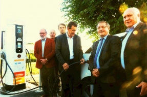 L'Auxois-Sud inaugure sa première borne de recharge de véhicules électriques ! 