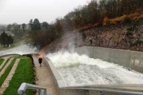 Une inauguration bien arrosée pour le barrage rénové de Pont-et-Massène !