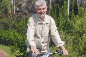 Hommages à André Gervais.