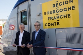 La région présente la première rame TER Régiolis et la marque Mobigo Bourgogne-Franche-Comté