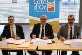 Le Département et l'Etat signent un protocole d'accord relatif à la prise en charge des Mineurs Non Accompagnés (MNA).