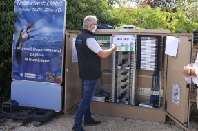Visite de chantier Très Haut Débit à Is-sur-Tille 