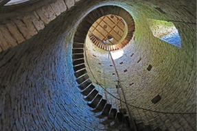 La tour de Saussy, en Côte-d'Or, un monument unique en France