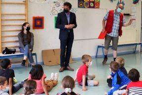 Ludovic Rochette et Vincent Delatte visitent le centre de loisirs à Varois-et-Chaignot