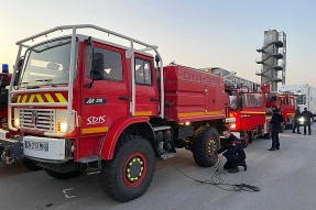 Deux sapeurs-pompiers de Côte-d'Or convoient un camion-citerne feux de forêt vers l'Ukraine