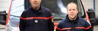 Deux sapeurs-pompiers de Côte-d'Or convoient un véhicule de secours et d'assistance aux victimes (VSAV) vers l'Ukraine
