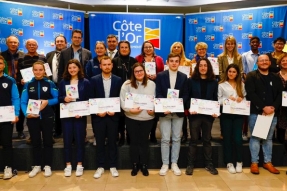 Remise des Trophées 2022 du Bénévolat en Côte-d'Or : 5 jeunes et 4 associations primés