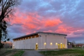 Le Conseil Régional Bourgogne Franche-Comté a inauguré les travaux de restructuration du gymnase et du mur d'escalade du lycée Mathias à Chalon-sur-Saône