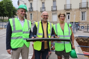 Pose de la première canalisation polyéthylène certifiée biosourcée à Dijon