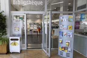La Bibliothèque municipale de Dijon propose désormais le prêt de disques vinyles et de platines