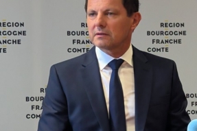 Région : un président tourné vers les élus locaux
