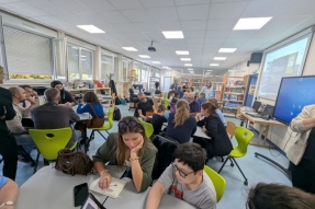 Une carte de presse pour les collégiens