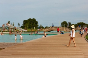 Morosité, ras le bol ? Alors allez découvrir Beaune côté plage...