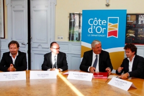 Une Convention ERDF - CD21 pour agir efficacement pour le numérique 