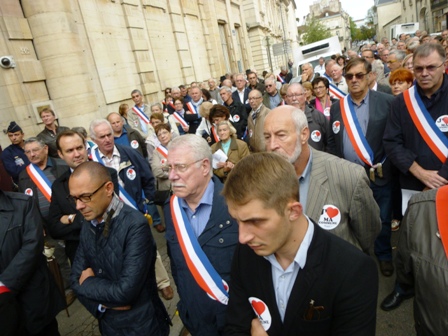 AU SECOURS MA COMMUNE EST UTILE MARIE QUIQUEMELLE 2016 ECHO DES COMMUNES