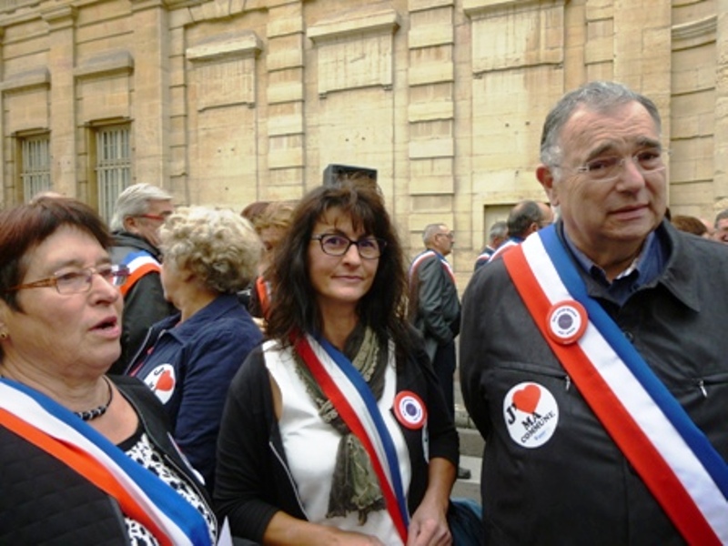 AU SECOURS MA COMMUNE EST UTILE MARIE QUIQUEMELLE 2016 ECHO DES COMMUNES