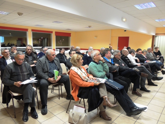 AU SECOURS MA COMMUNE EST UTILE MARIE QUIQUEMELLE 2016 ECHO DES COMMUNES
