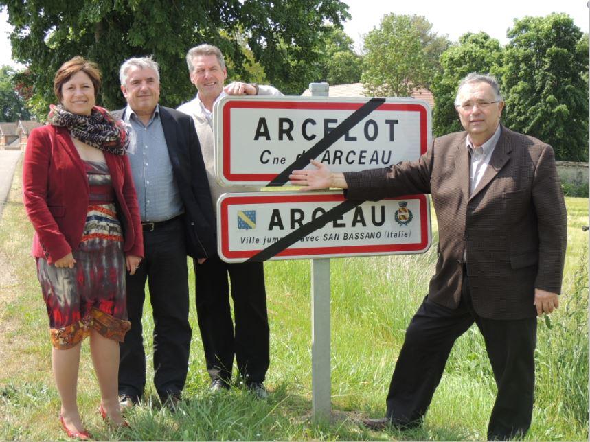 AU SECOURS MA COMMUNE EST UTILE MARIE QUIQUEMELLE 2016 ECHO DES COMMUNES