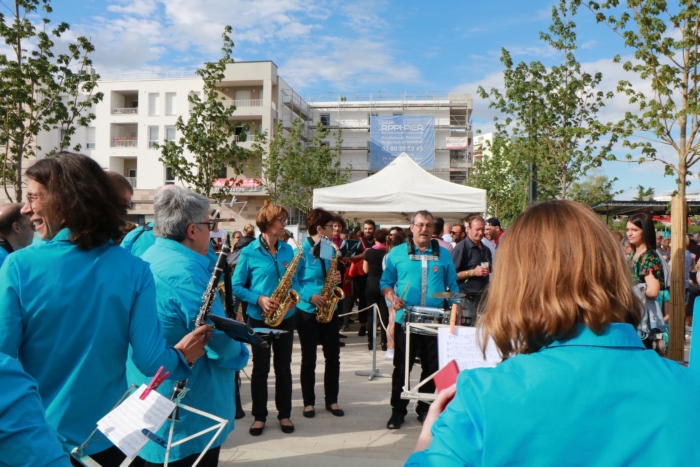Bienvenue &agrave; la nouvelle place Nelson-Mandela &agrave; Longvic !