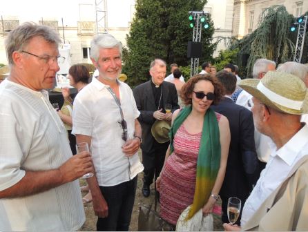 R&eacute;ception des Maires dans les jardins du Conseil D&eacute;partemental. Echo des communes