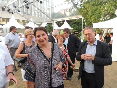 R&eacute;ception des Maires dans les jardins du Conseil D&eacute;partemental. Echo des communes