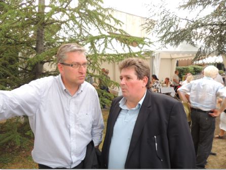 R&eacute;ception des Maires dans les jardins du Conseil D&eacute;partemental. Echo des communes