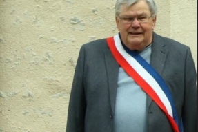 C'est comment d'être maire à .... Grosbois-en-Montagne ? 