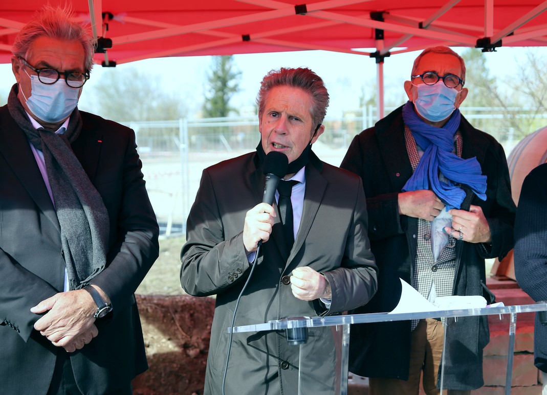 Pose de la 1&egrave;re pierre de la Cit&eacute; des Vins et des Climats de Bourgogne &agrave; Beaune