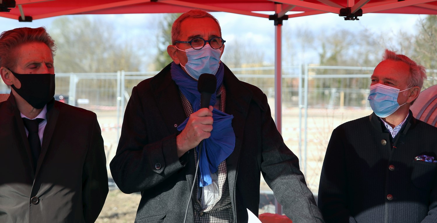 Pose de la 1&egrave;re pierre de la Cit&eacute; des Vins et des Climats de Bourgogne &agrave; Beaune
